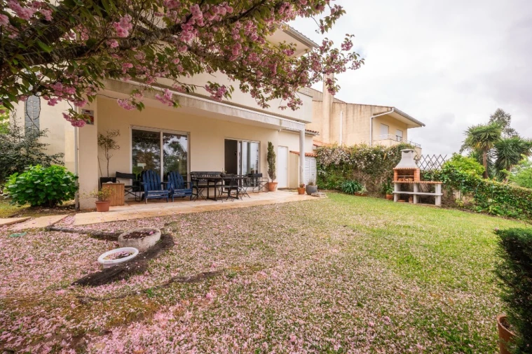 Moradia T5 para Venda em Cernache Foto 34