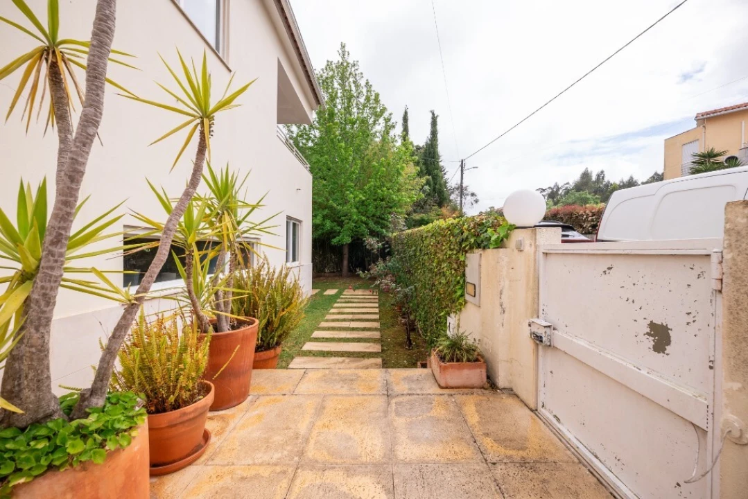 Moradia T5 para Venda em Cernache Foto 37