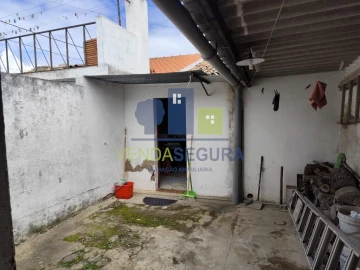 Moradia T1 para Venda em Pias