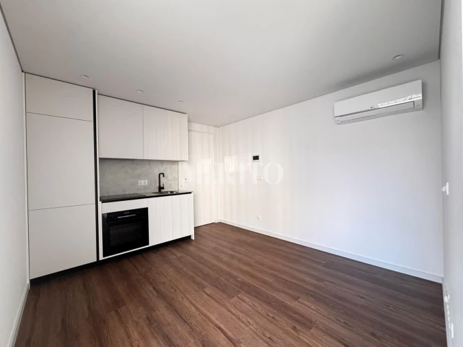 Apartamento T1 para Venda em Urgezes Foto 3