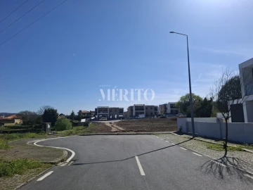 Terreno para Venda em Barcelos, V.Boa, V.Frescainha