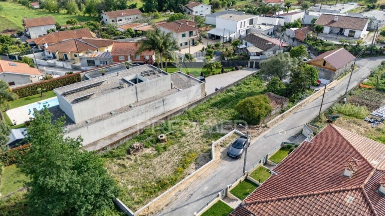 Terreno para Venda em Vila Verde e Barbudo Foto 11
