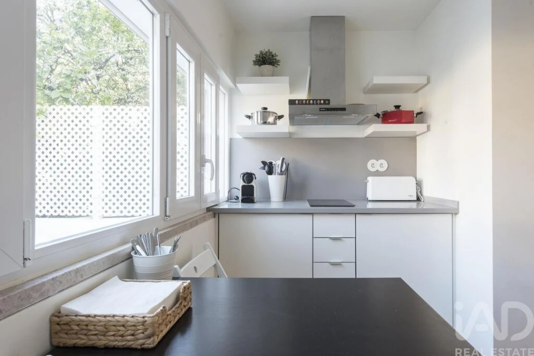 Apartamento T1 para Arrendamento em Santo António Foto 15