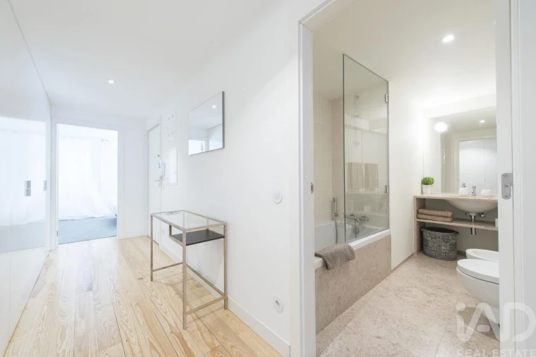 Apartamento T1 para Arrendamento em Santo António Foto 18