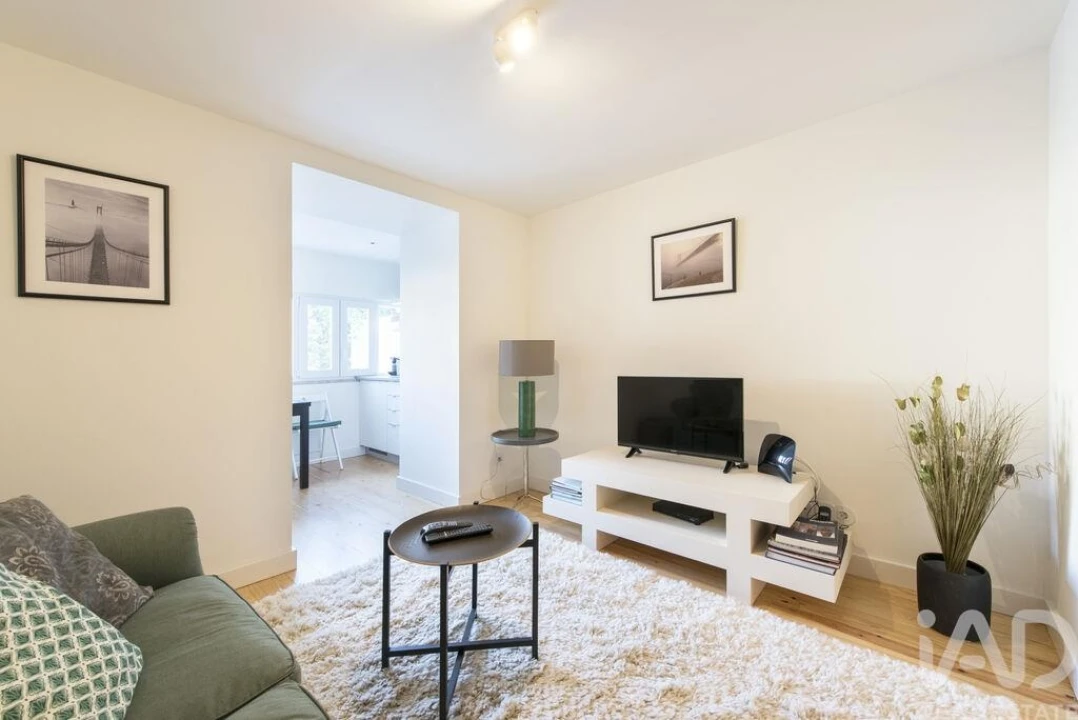 Apartamento T1 para Arrendamento em Santo António Foto 5