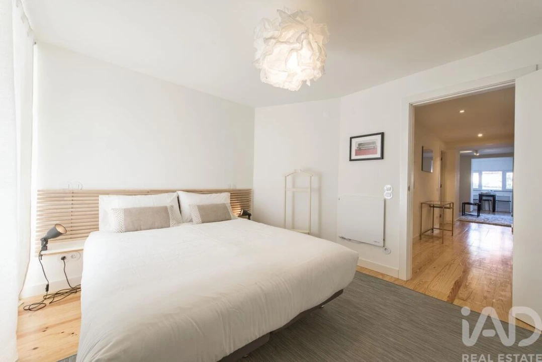 Apartamento T1 para Arrendamento em Santo António Foto 7