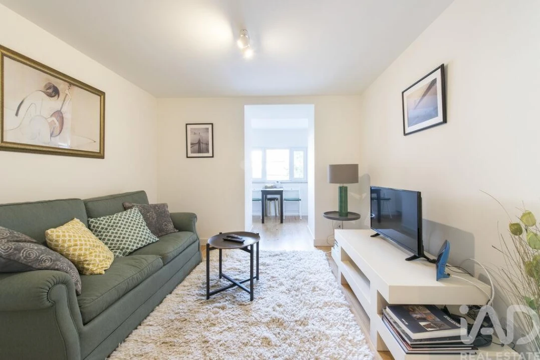 Apartamento T1 para Arrendamento em Santo António Foto 1