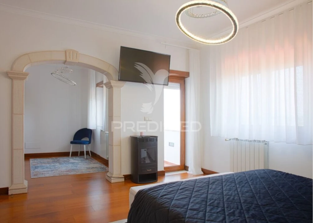 Moradia T4 para Venda em Além da Ribeira e Pedreira Foto 13