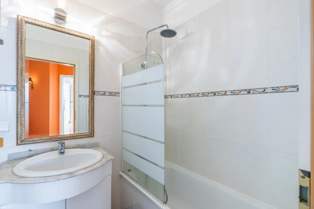 Apartamento T3 para Venda em Camara de Lobos Foto 23