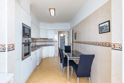 Apartamento T3 para Venda em Camara de Lobos