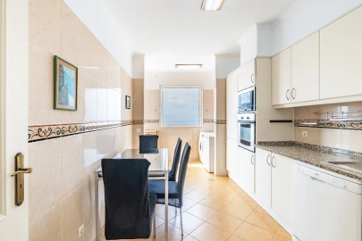 Apartamento T3 para Venda em Camara de Lobos