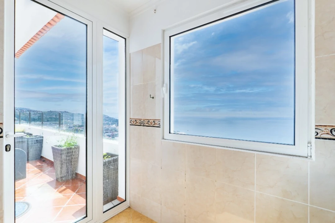 Apartamento T3 para Venda em Camara de Lobos Foto 31