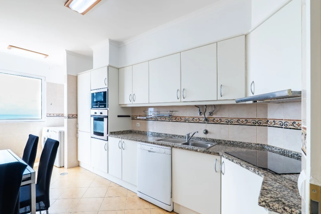 Apartamento T3 para Venda em Camara de Lobos Foto 26