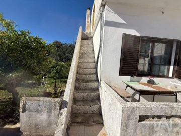 Moradia T2 para Venda em Querença, Tôr e Benafim