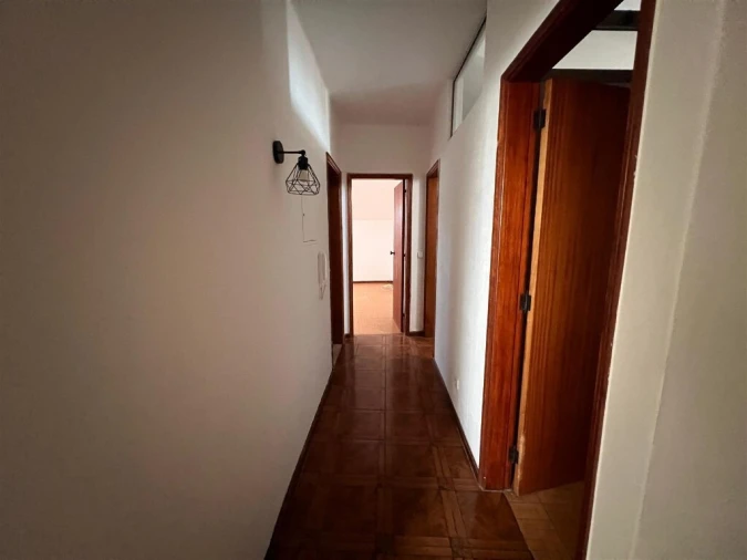Apartamento T1 para Arrendamento em São Martinho de Árvore e Lamarosa Foto 5