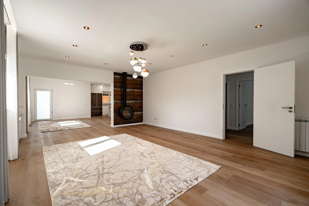 Moradia T5 para Venda em Carriço Foto 4