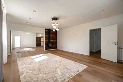 Moradia T5 para Venda em Carriço