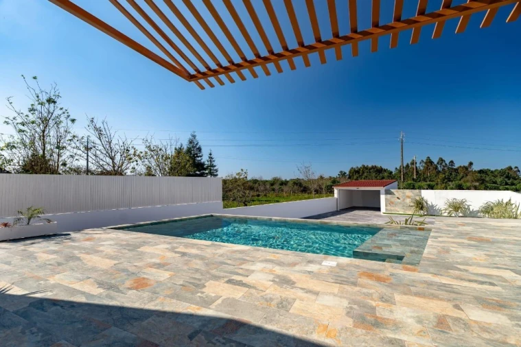 Moradia T5 para Venda em Carriço Foto 18