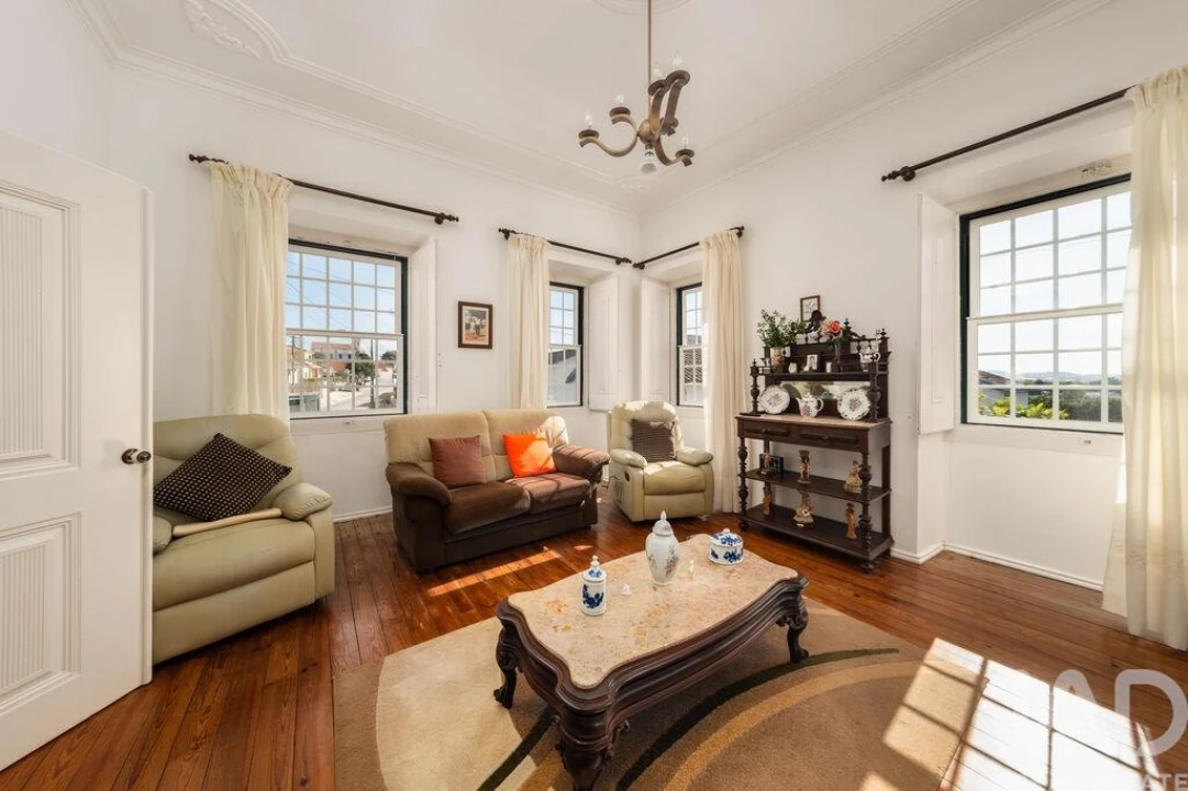 Moradia T5 para Venda em Turcifal Foto 4