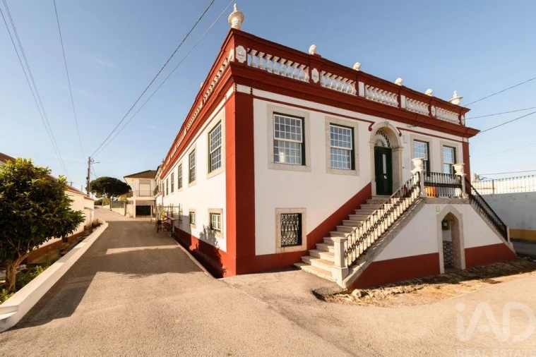 Moradia T5 para Venda em Turcifal