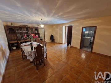 Moradia T4 para Venda em Santa Marta de Portuzelo