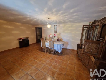 Moradia T4 para Venda em Santa Marta de Portuzelo