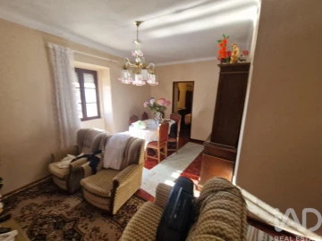 Moradia T4 para Venda em Santa Marta de Portuzelo