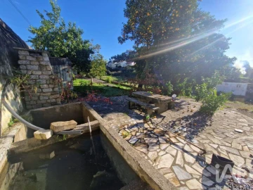 Moradia T4 para Venda em Santa Marta de Portuzelo