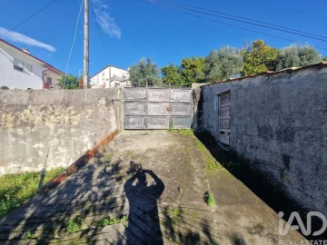 Moradia T4 para Venda em Santa Marta de Portuzelo