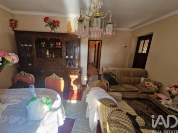 Moradia T4 para Venda em Santa Marta de Portuzelo