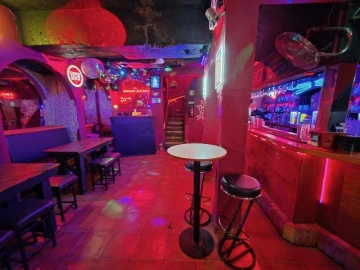 Prédio para Venda em Lagos (São Sebastião e Santa Maria)