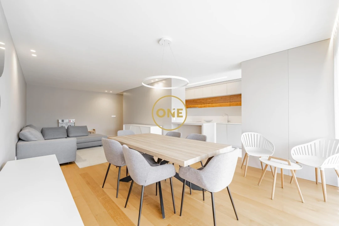 Apartamento T2 para Venda em Antas e Abade de Vermoim Foto 3