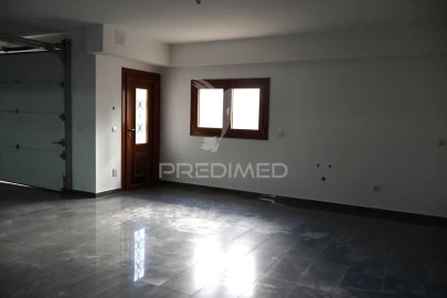 Moradia T4 para Venda em Arrimal e Mendiga