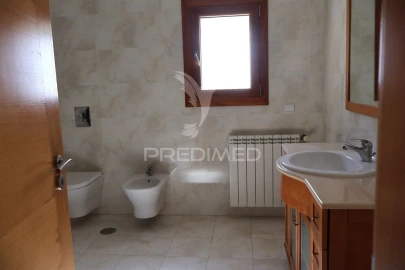 Moradia T4 para Venda em Arrimal e Mendiga