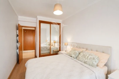 Apartamento T2 para Venda em Sarilhos Grandes