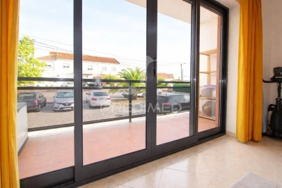 Apartamento T2 para Venda em Sarilhos Grandes