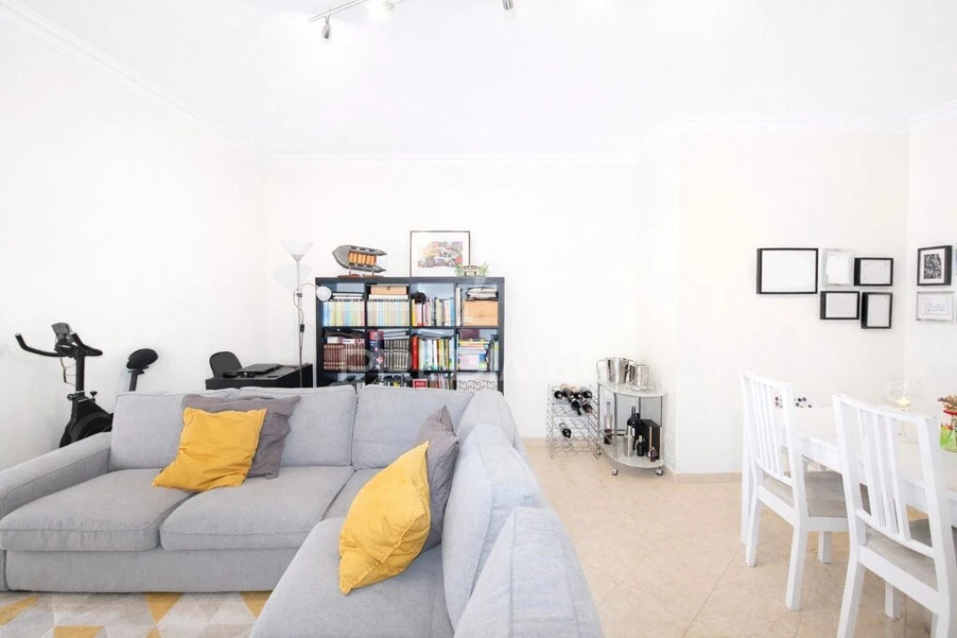 Apartamento T2 para Venda em Sarilhos Grandes Foto 4