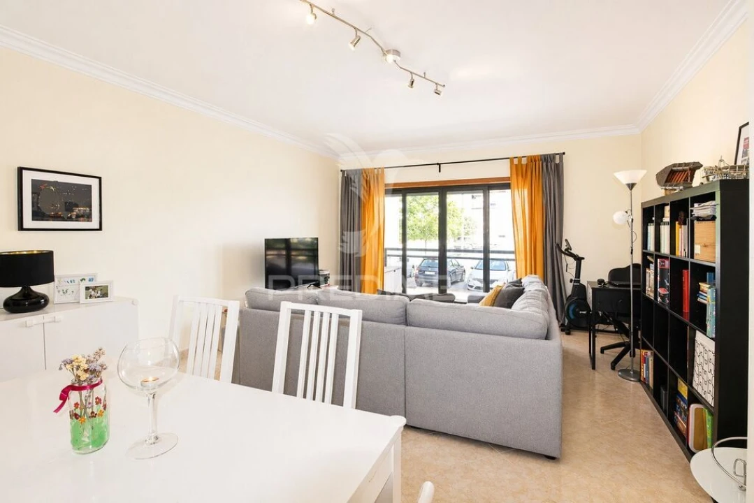 Apartamento T2 para Venda em Sarilhos Grandes Foto 1