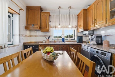 Apartamento T3 para Venda em Santa Maria, São Pedro e Matacães