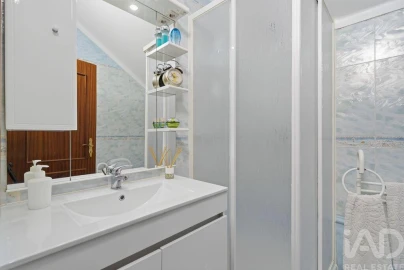 Apartamento T3 para Venda em Santa Maria, São Pedro e Matacães