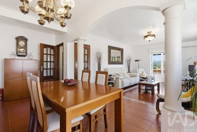 Apartamento T3 para Venda em Santa Maria, São Pedro e Matacães