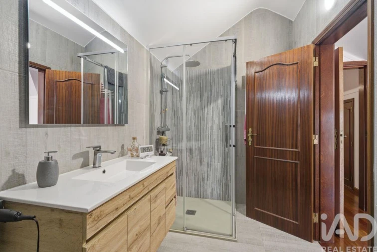 Apartamento T3 para Venda em Santa Maria, São Pedro e Matacães Foto 30