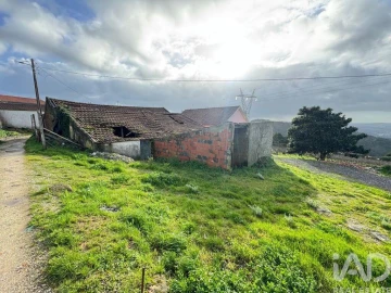 Moradia T3 para Venda em Maxial e Monte Redondo