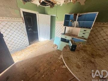 Moradia T3 para Venda em Maxial e Monte Redondo