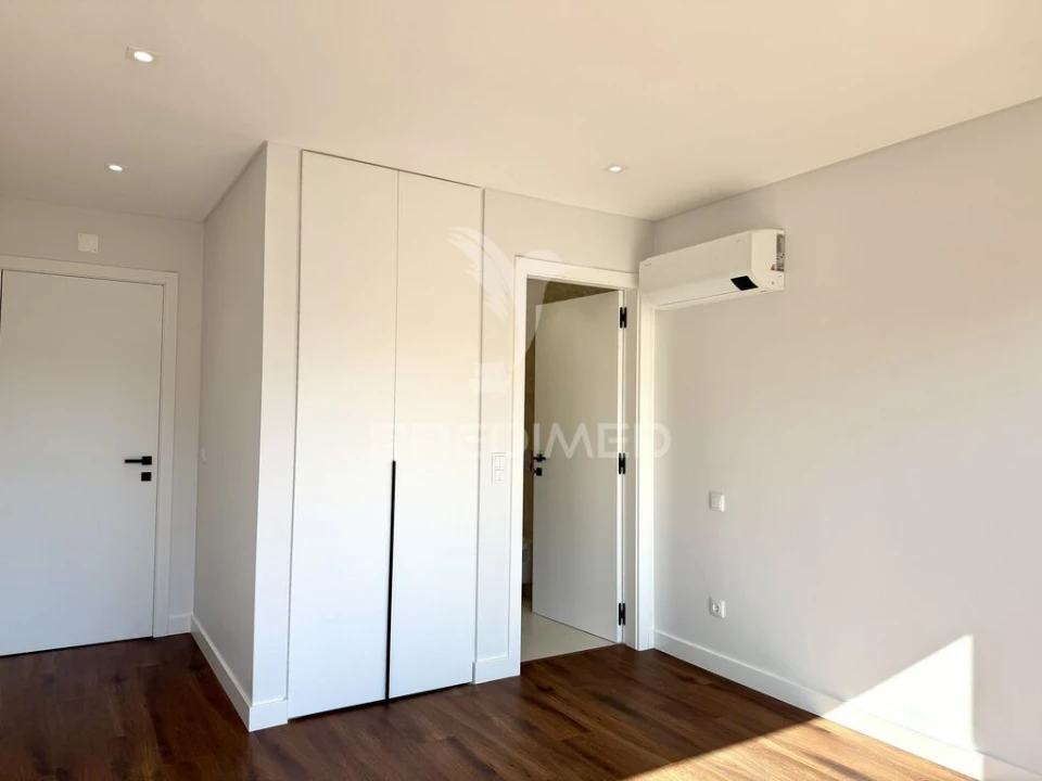 Apartamento T3 para Venda em Leiria, Pousos, Barreira e Cortes Foto 12