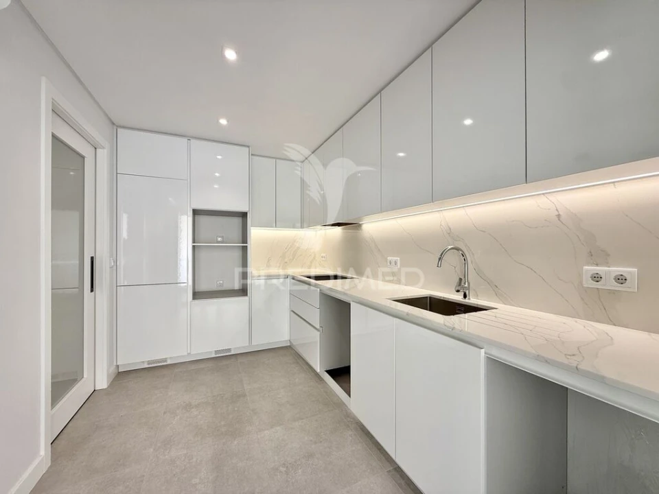 Apartamento T3 para Venda em Leiria, Pousos, Barreira e Cortes Foto 3