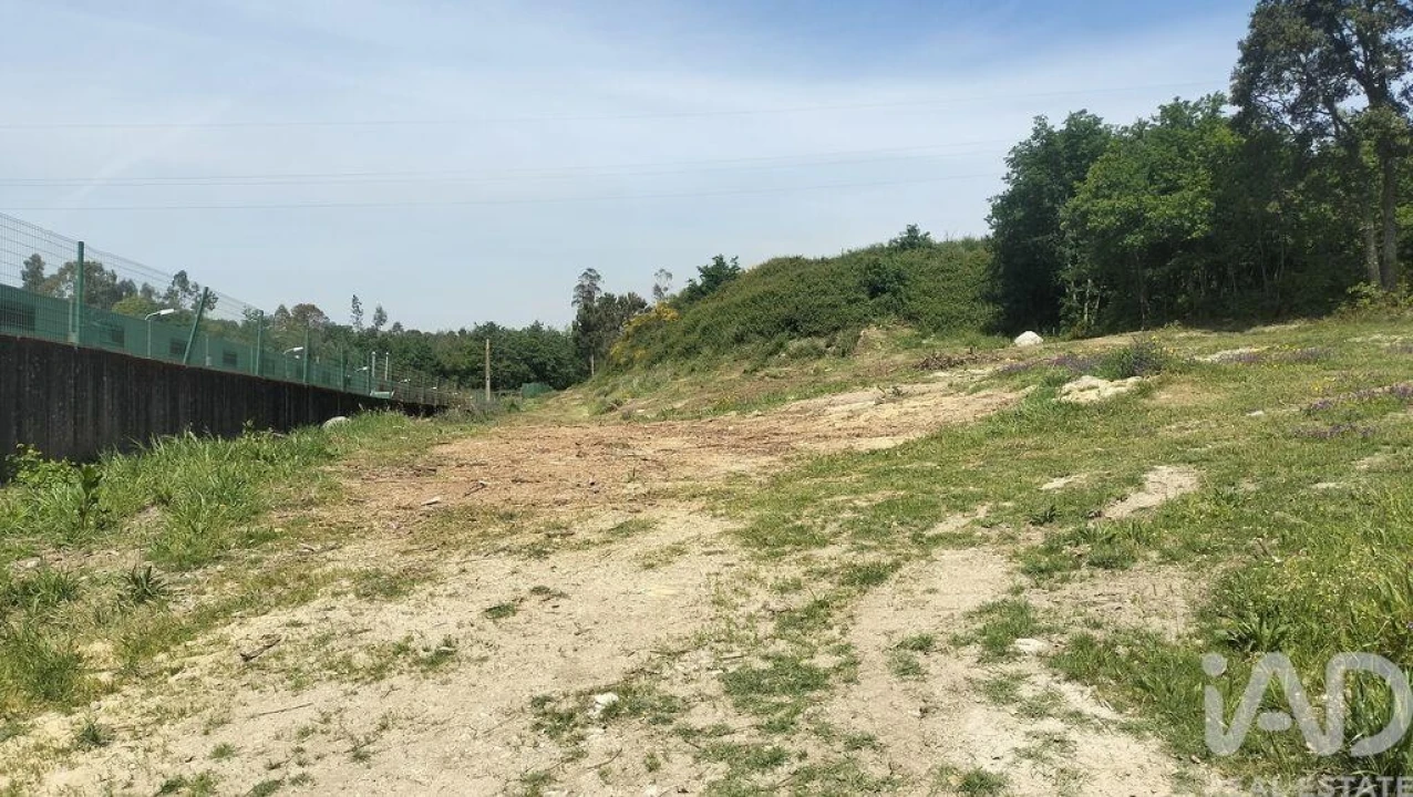 Terreno para Venda em Paredes Foto 2