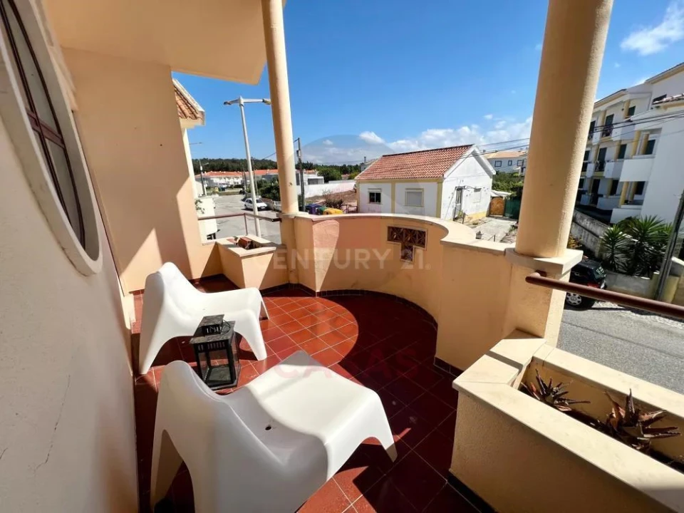 Apartamento T2 para Venda em Foz do Arelho Foto 1