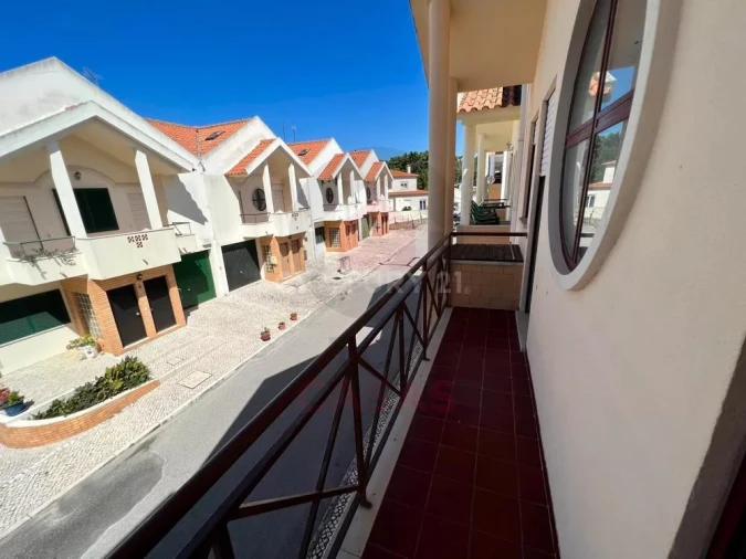 Apartamento T2 para Venda em Foz do Arelho Foto 8