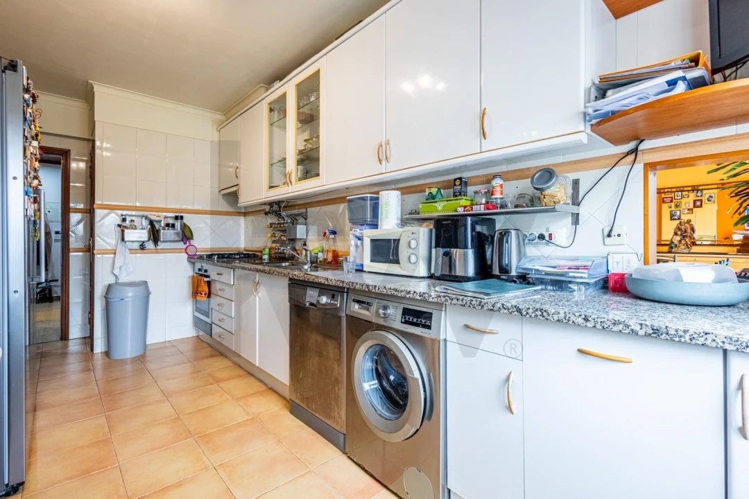 Apartamento T2 para Venda em Massamá e Monte Abraão Foto 7